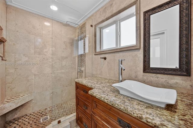 11260 SW 48th St, Miami, FL 33165