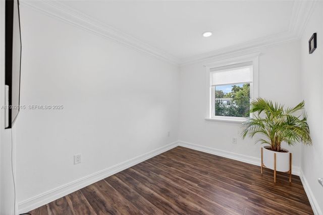 11260 SW 48th St, Miami, FL 33165