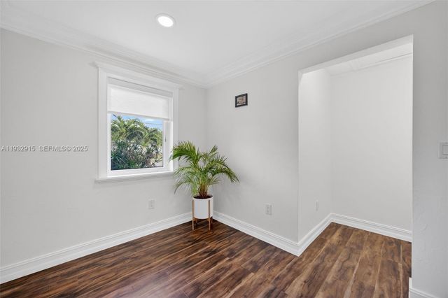 11260 SW 48th St, Miami, FL 33165