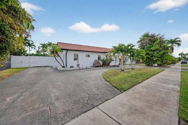 11260 SW 48th St, Miami, FL 33165