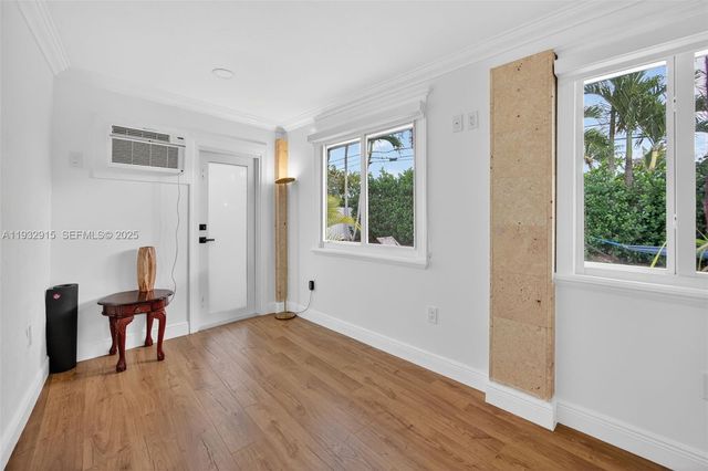 11260 SW 48th St, Miami, FL 33165