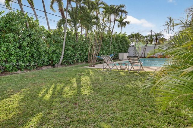 11260 SW 48th St, Miami, FL 33165