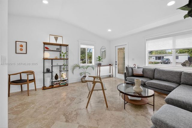 11260 SW 48th St, Miami, FL 33165