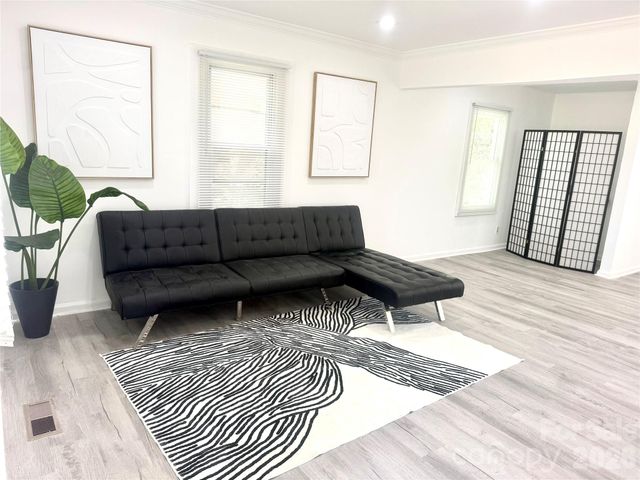 141 Short Hills Drive, Charlotte, NC 28217