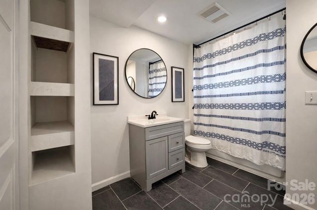 141 Short Hills Drive, Charlotte, NC 28217