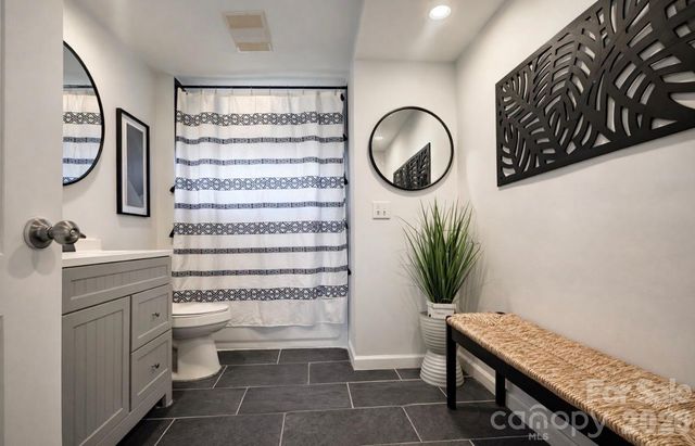 141 Short Hills Drive, Charlotte, NC 28217