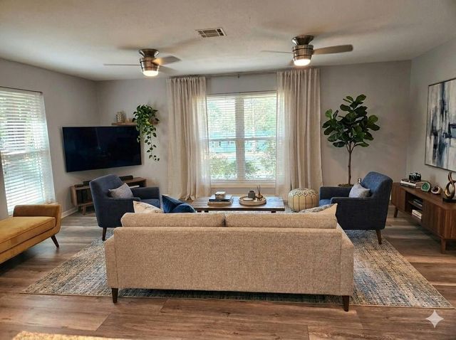 13279 Southshore Drive, Conroe, TX 77304