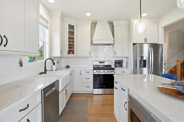 3103 Whispering Brook Lane, Valparaiso, IN 46385