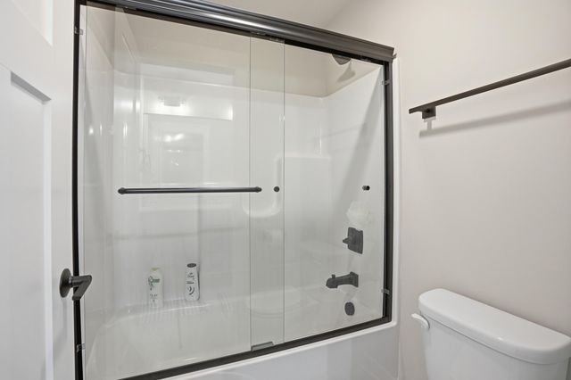 3103 Whispering Brook Lane, Valparaiso, IN 46385