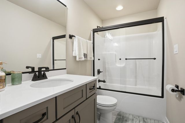 3103 Whispering Brook Lane, Valparaiso, IN 46385