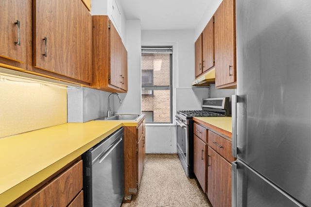 144 E 36th St Apt 8D, New York City, NY 10016