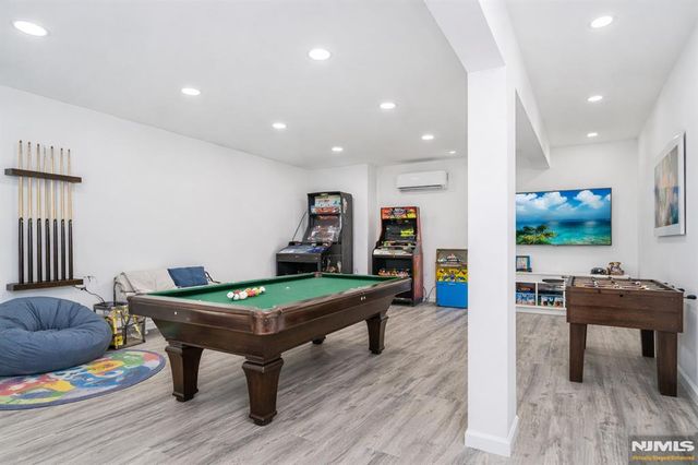 389 Madeline Avenue, Garfield, NJ 07026