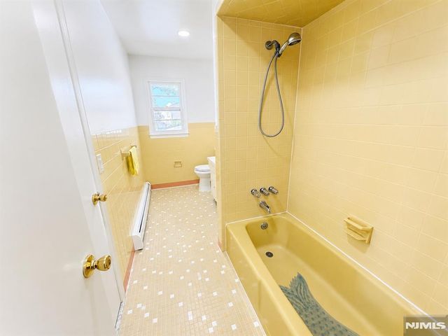 389 Madeline Avenue, Garfield, NJ 07026