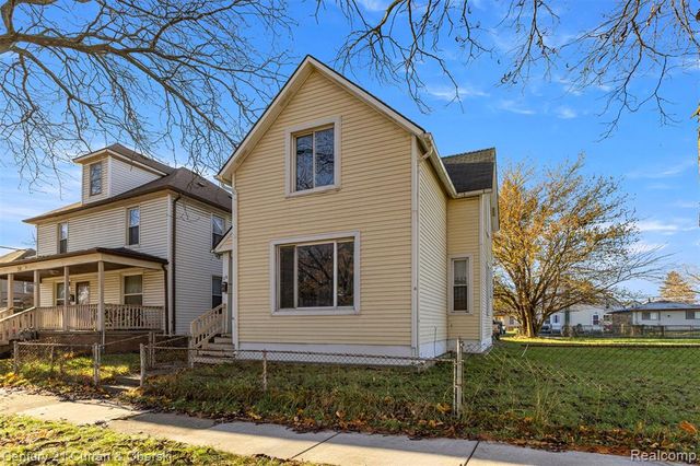 28 E James Street, River Rouge, MI 48218
