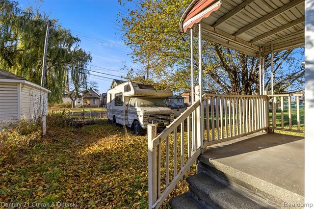 28 E James Street, River Rouge, MI 48218