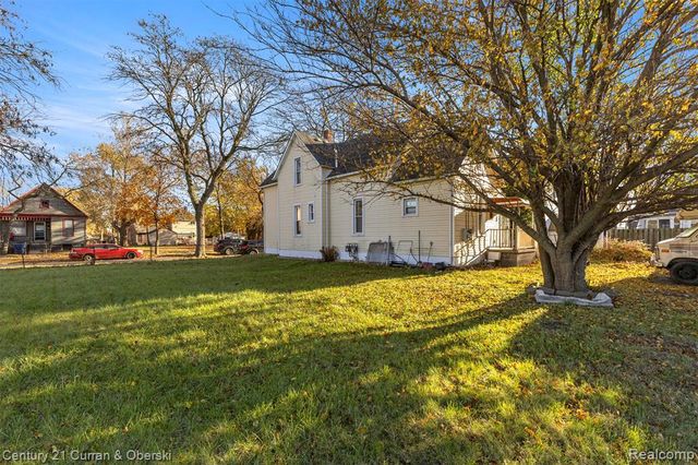 28 E James Street, River Rouge, MI 48218