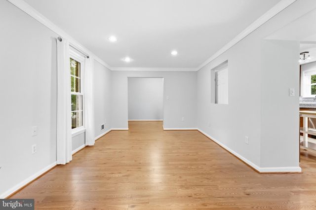 15 GROVEPOINT CT, Potomac, MD 20854