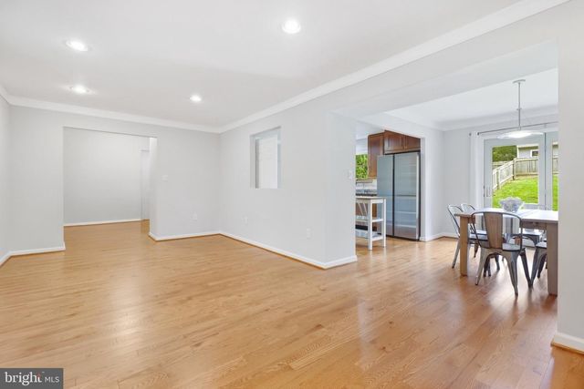 15 GROVEPOINT CT, Potomac, MD 20854
