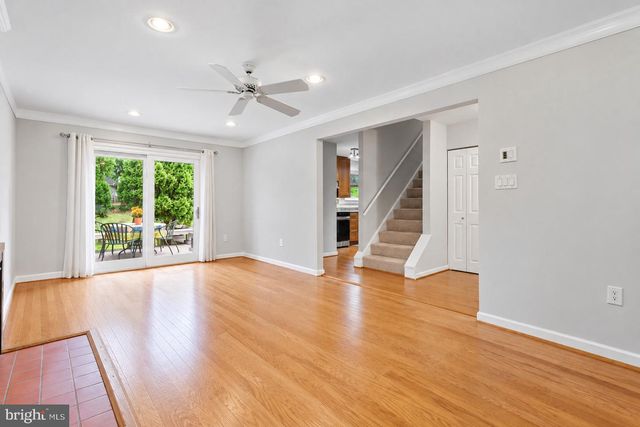 15 GROVEPOINT CT, Potomac, MD 20854