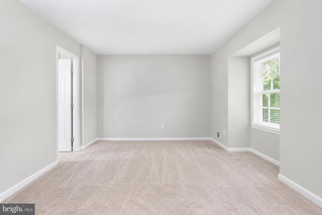 15 GROVEPOINT CT, Potomac, MD 20854
