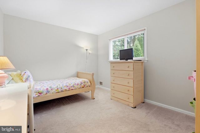 15 GROVEPOINT CT, Potomac, MD 20854