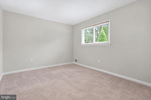 15 GROVEPOINT CT, Potomac, MD 20854