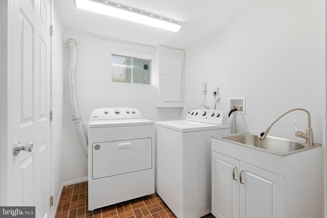 15 GROVEPOINT CT, Potomac, MD 20854