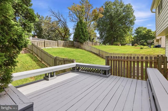 15 GROVEPOINT CT, Potomac, MD 20854