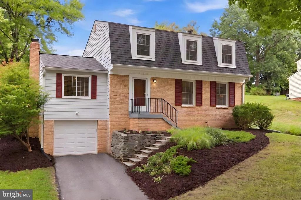 15 GROVEPOINT CT, Potomac, MD 20854