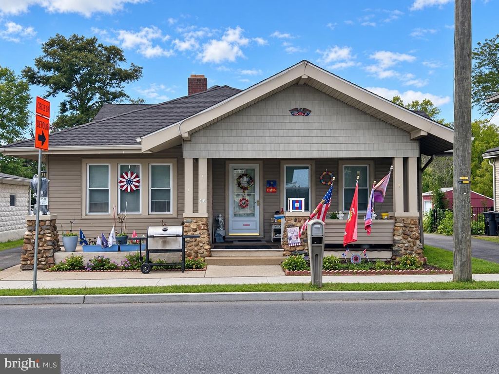 16 CHURCH ST, Allentown, NJ 08501 — exterior