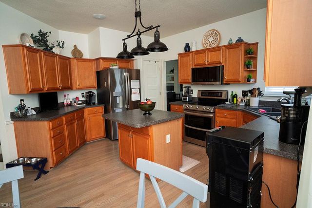 2516 Belmont Stakes DR, Virginia Beach, VA 23456