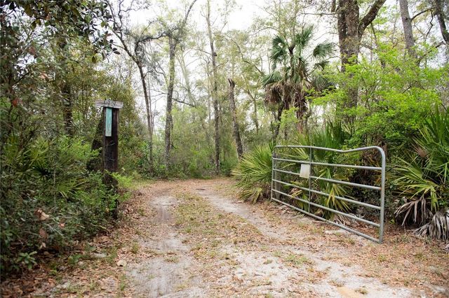 119 SE DORTHIE LAND ROAD, Branford, FL 32008