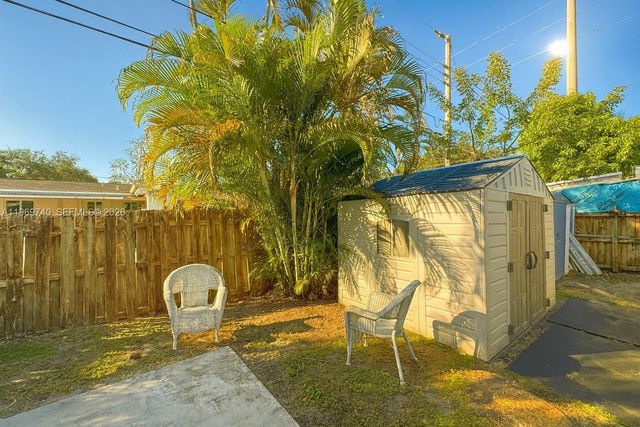 6780 Meade St, Hollywood, FL 33024