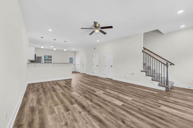 550 Peachers Mill Rd, Clarksville, TN 37042