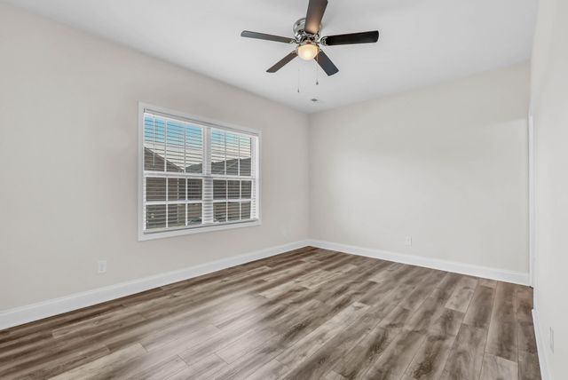 550 Peachers Mill Rd, Clarksville, TN 37042