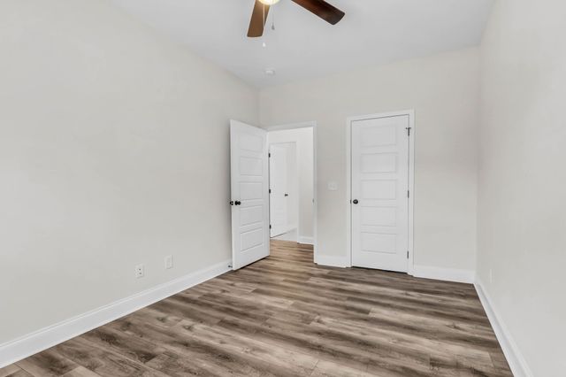 550 Peachers Mill Rd, Clarksville, TN 37042