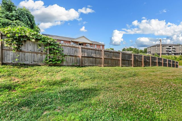 550 Peachers Mill Rd, Clarksville, TN 37042