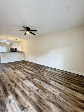 550 Peachers Mill Rd, Clarksville, TN 37042