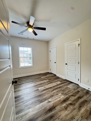 550 Peachers Mill Rd, Clarksville, TN 37042