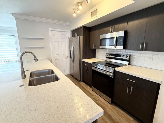 4828 Sheridan St 5, Hollywood, FL 33021