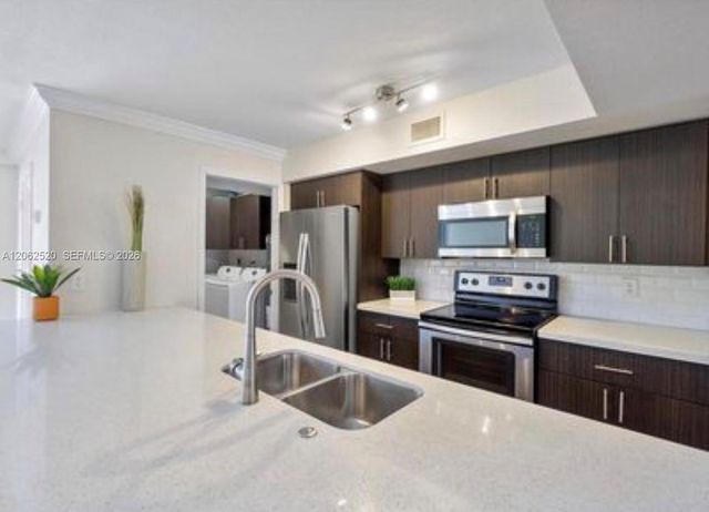 4828 Sheridan St 5, Hollywood, FL 33021