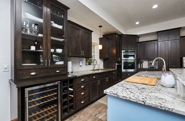 2337 Vintage Lane, St Charles, IA 50240