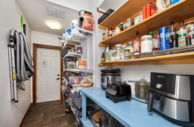 2337 Vintage Lane, St Charles, IA 50240