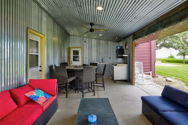 2337 Vintage Lane, St Charles, IA 50240