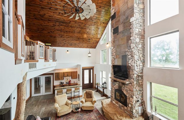 2337 Vintage Lane, St Charles, IA 50240