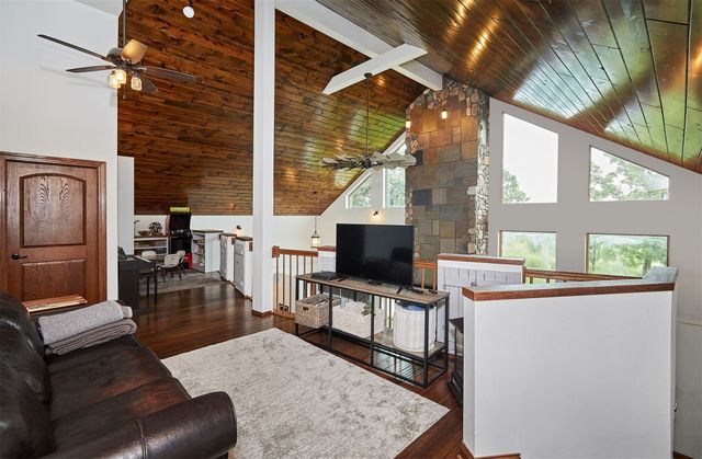 2337 Vintage Lane, St Charles, IA 50240