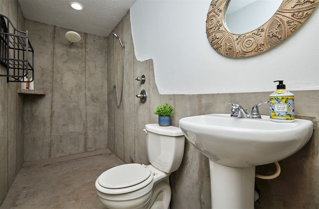 2337 Vintage Lane, St Charles, IA 50240