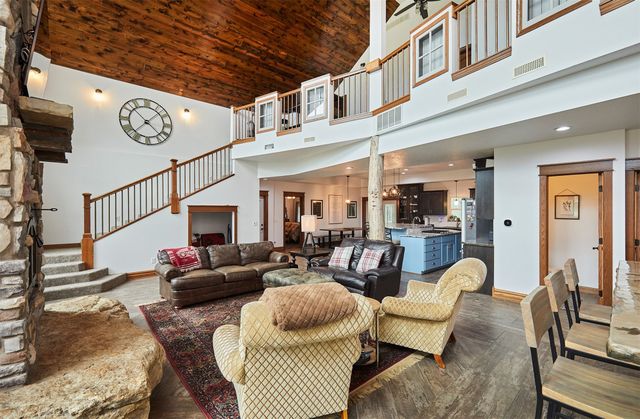 2337 Vintage Lane, St Charles, IA 50240