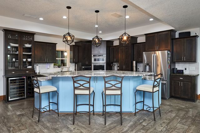 2337 Vintage Lane, St Charles, IA 50240