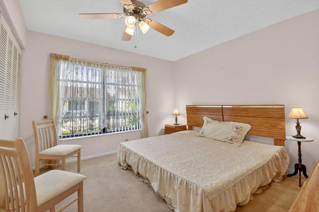 6262 Tall Cypress Circle, Greenacres, FL 33463